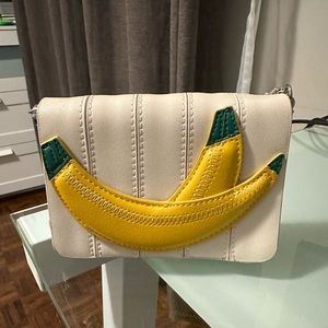 Cute little banana tote.